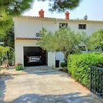 Matejo Villa Mimice